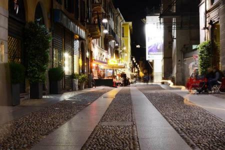 Appartamento Milano Esterno foto